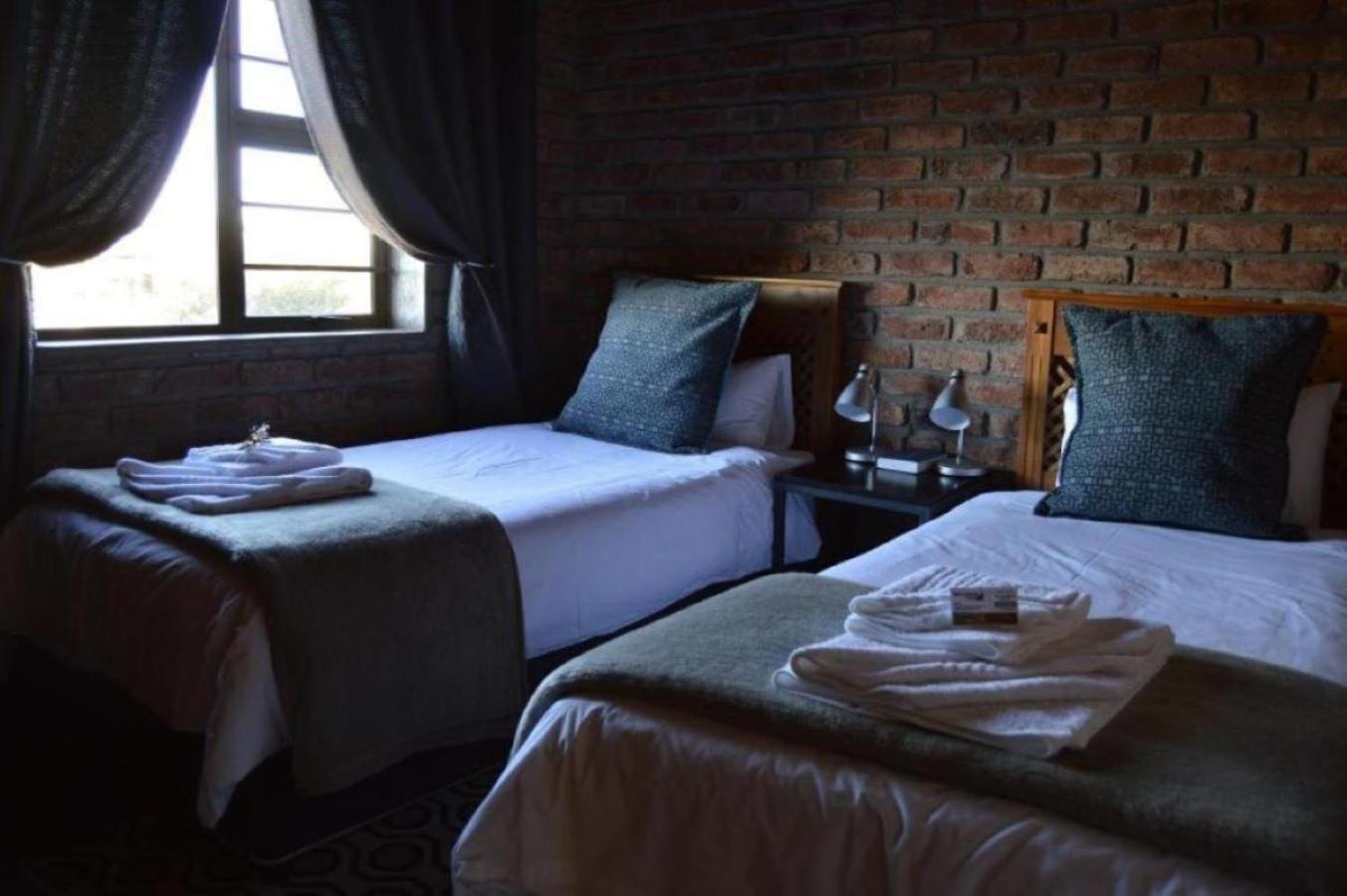 Teri-Lemveli Lodge Beaufort West Luaran gambar